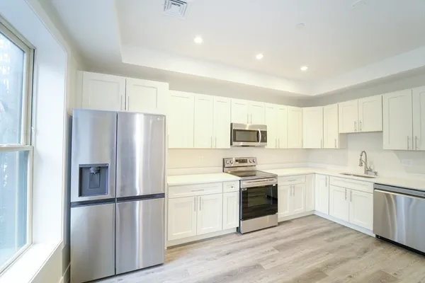 $5,000 | 424 Marlborough Street, Unit 1, Boston, MA 02115