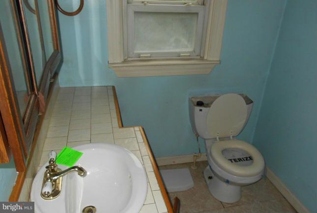 237 Kenwood Road Pasadena, MD 21122 - Photo 9 of 13 Bath