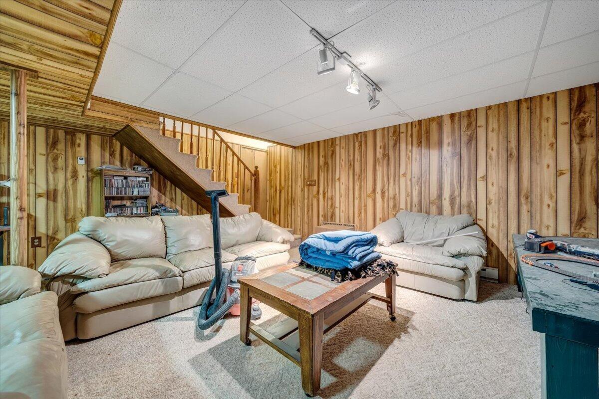 1313 Ross Road Vinton, VA 24179 - Photo 16 of 30 16-MIB09557