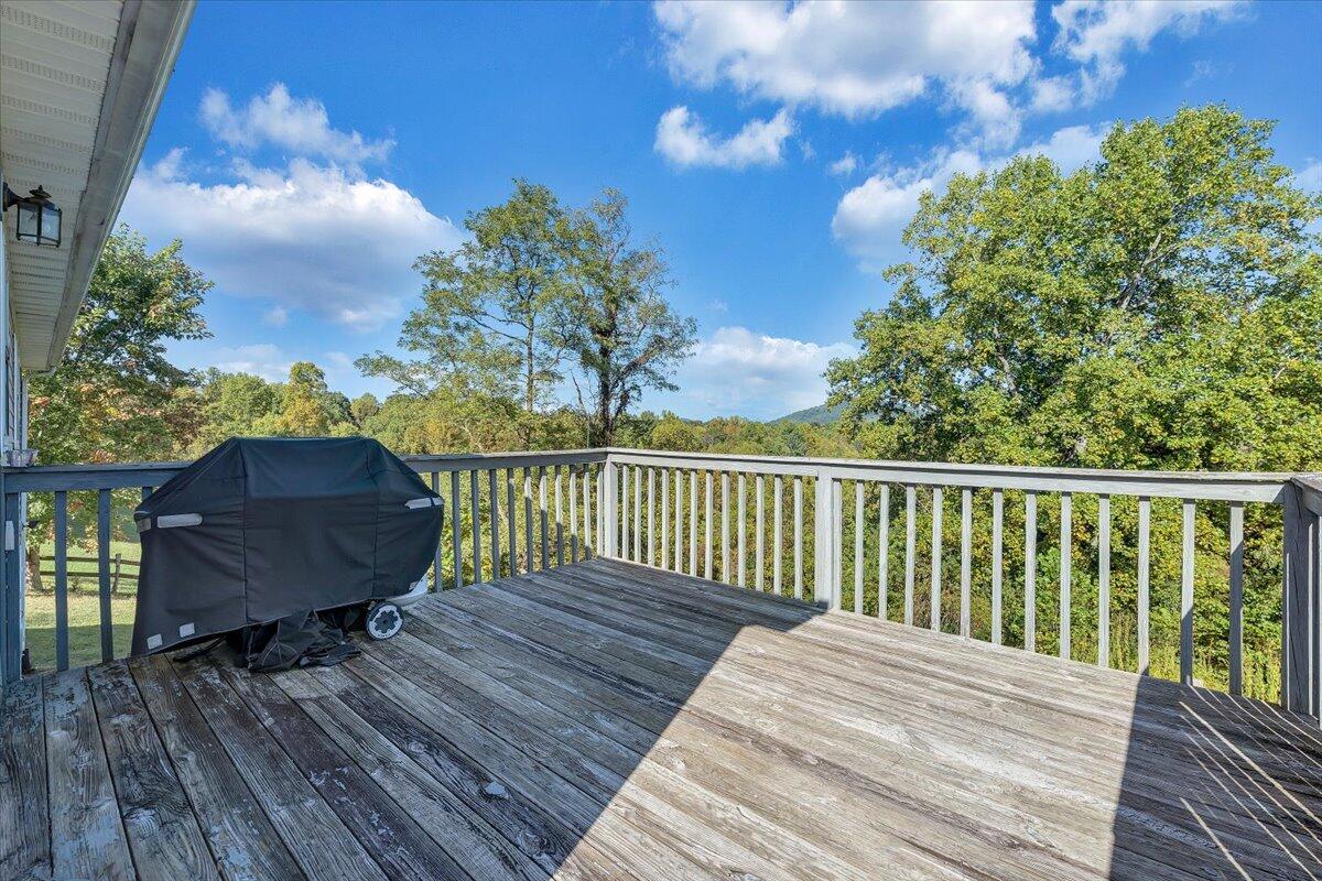 1313 Ross Road Vinton, VA 24179 - Photo 18 of 30 18-MIB09563