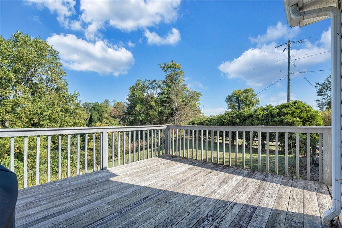 1313 Ross Road Vinton, VA 24179 - Photo 19 of 30 19-MIB09566