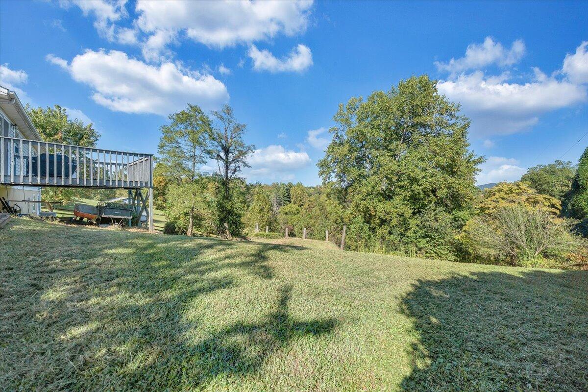 1313 Ross Road Vinton, VA 24179 - Photo 20 of 30 20-MIB09569