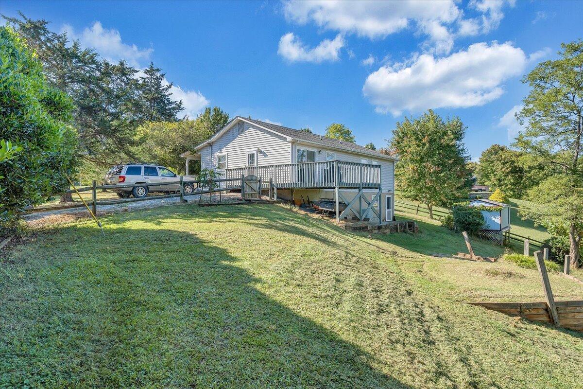 1313 Ross Road Vinton, VA 24179 - Photo 21 of 30 21-MIB09572
