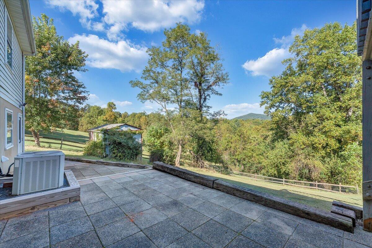 1313 Ross Road Vinton, VA 24179 - Photo 24 of 30 24-MIB09581