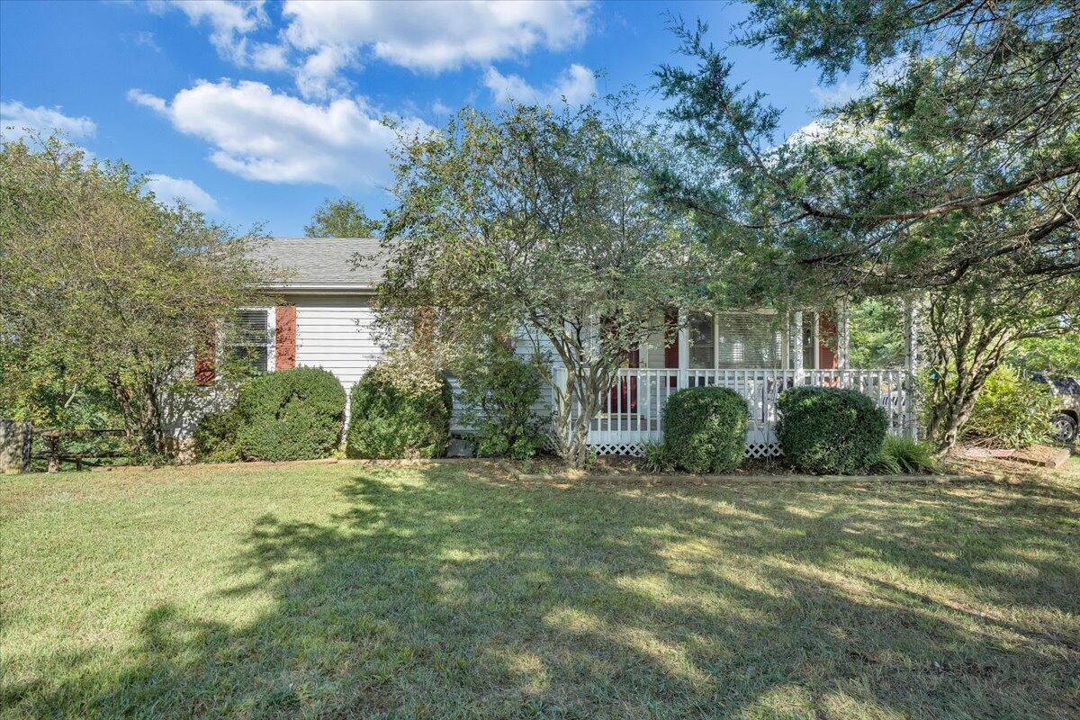 1313 Ross Road Vinton, VA 24179 - Photo 26 of 30 26-MIB09587