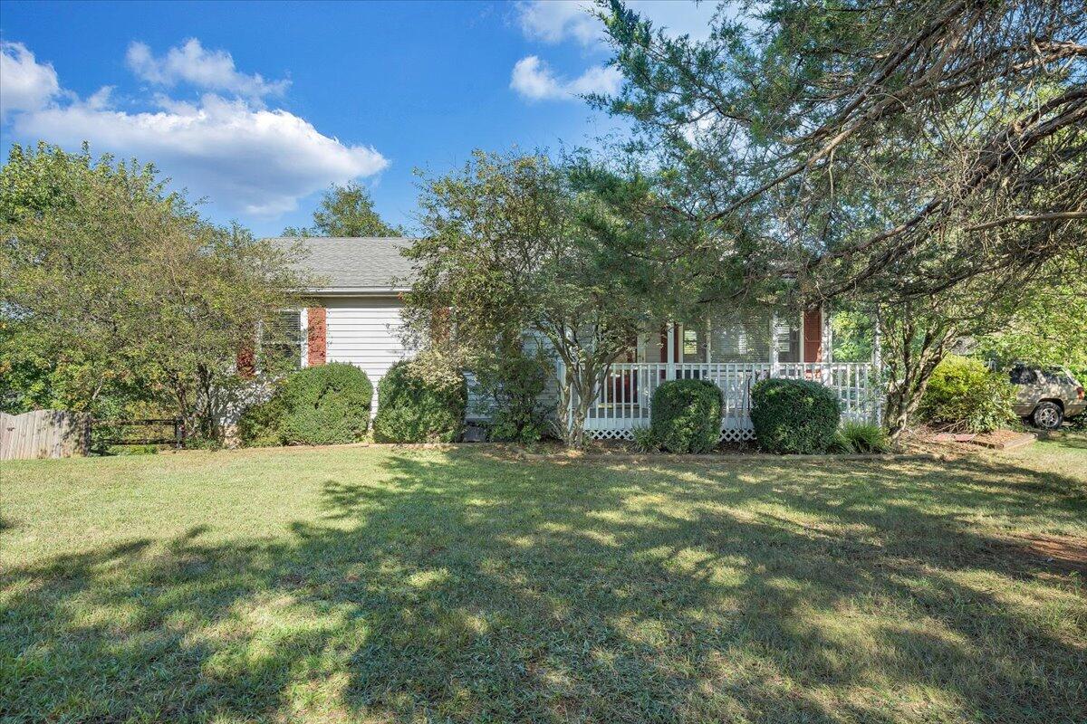 1313 Ross Road Vinton, VA 24179 - Photo 27 of 30 27-MIB09590