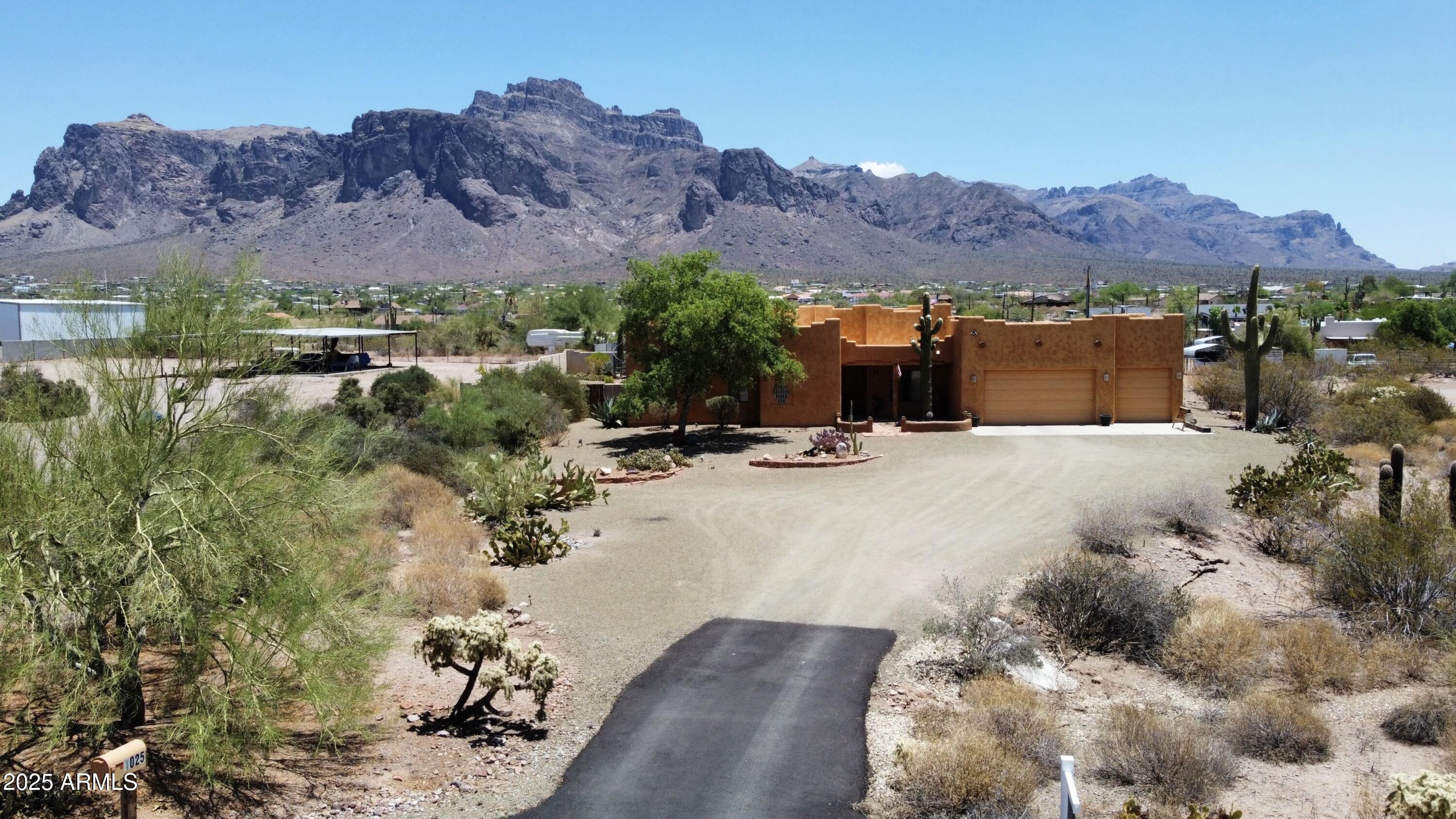 1025 North Boyd Road Apache Junction, AZ 85119 - Photo 44 of 60 a view of outdoor space with mountain view