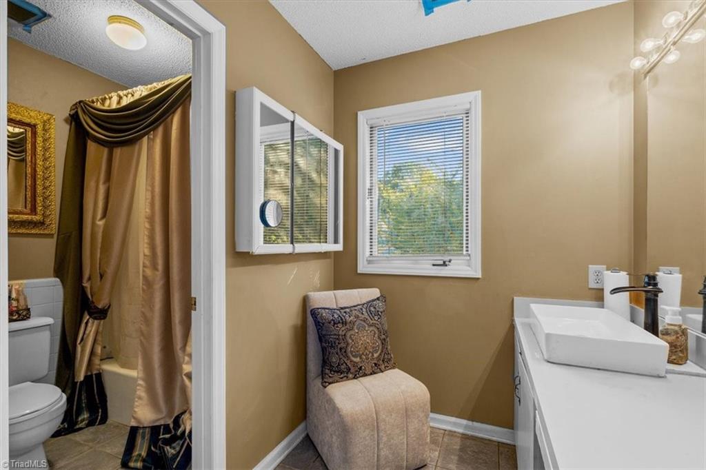 2016 Ledford Road Greensboro, NC 27406 - Photo 30 of 49