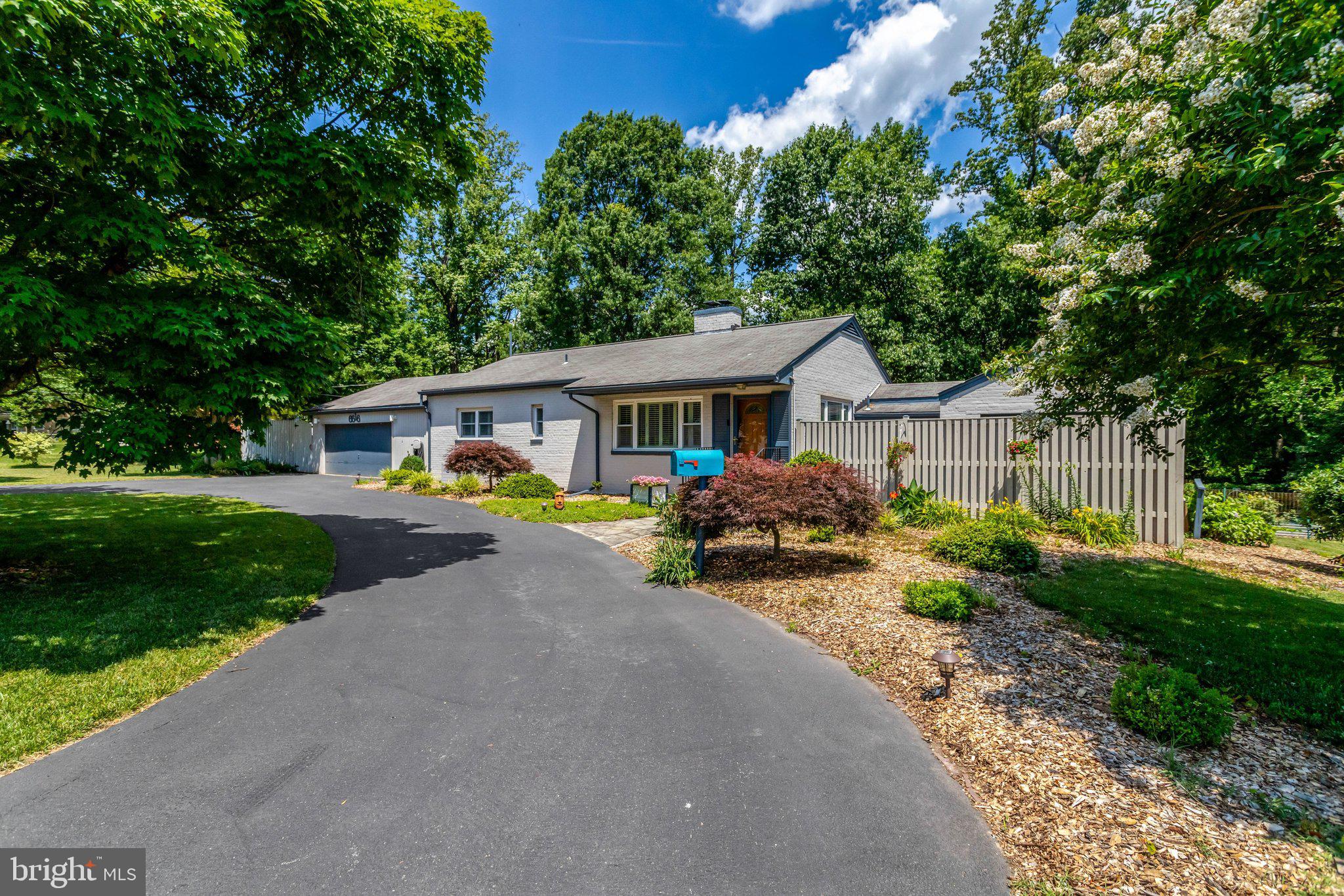 6616 Braddock Road Annandale, VA 22312 - Photo 2 of 61