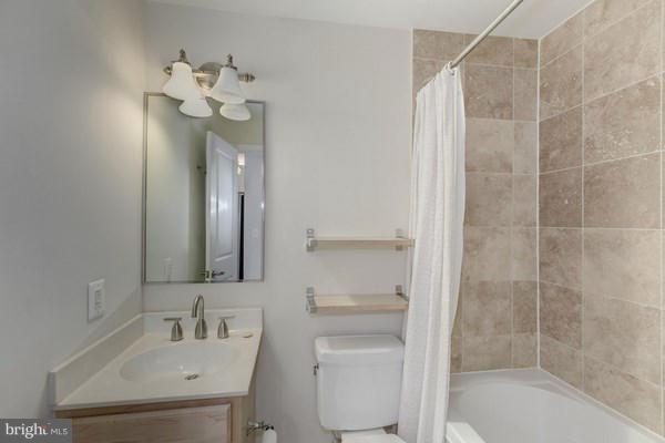 1108 Columbia Road Northwest, Unit 108 Washington, DC 20009 - Photo 9 of 12 Bath