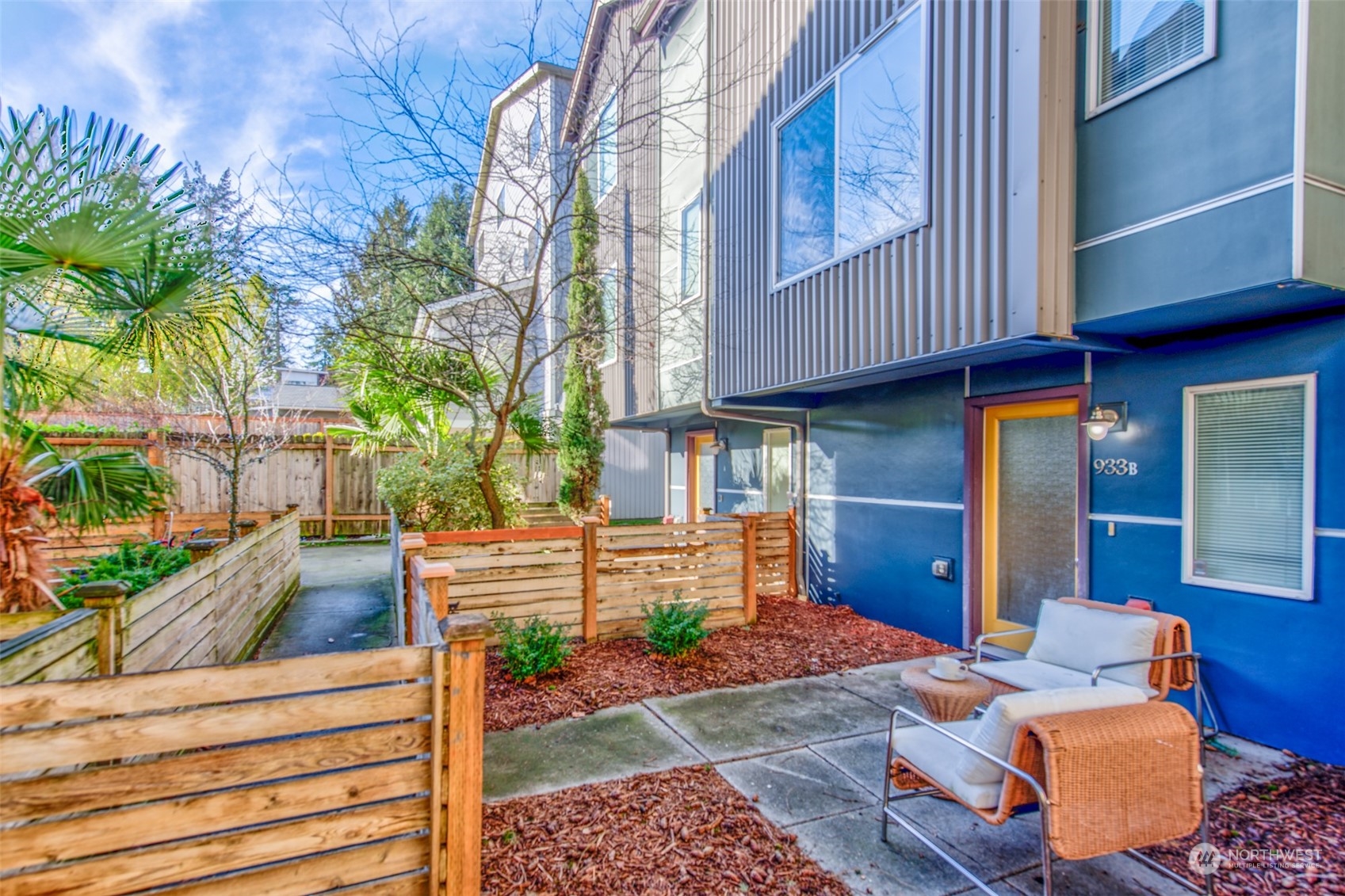 933 North 98th Street, Unit B Seattle, WA 98103 - Photo 1 of 16 Gallery Image 1