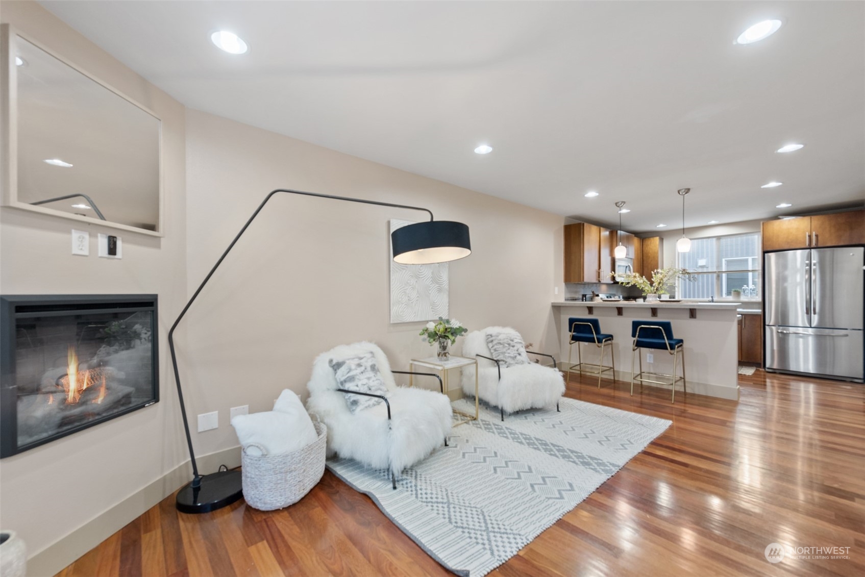 933 North 98th Street, Unit B Seattle, WA 98103 - Photo 4 of 16 Gallery Image 4