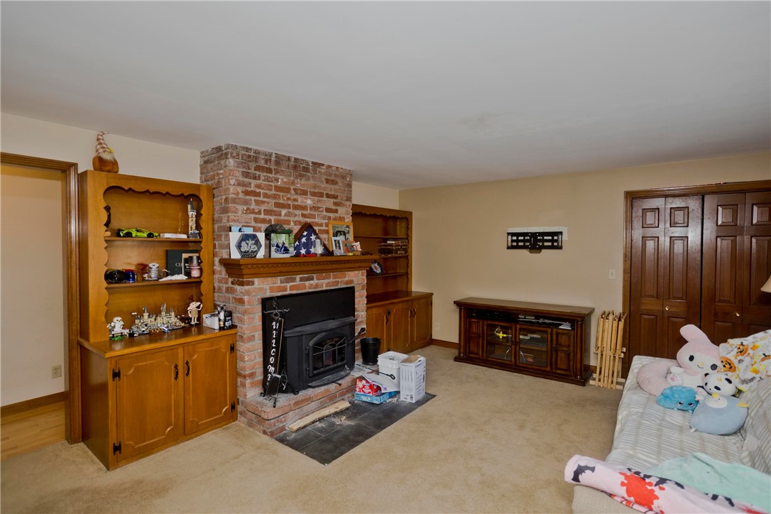 621 Black Plain Road North Smithfield, RI 02896 - Photo 12 of 30 Living Room