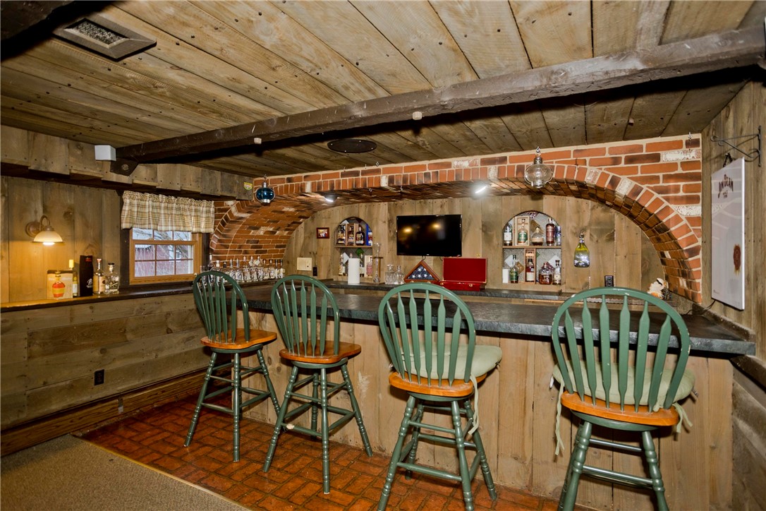 621 Black Plain Road North Smithfield, RI 02896 - Photo 23 of 30 Bar