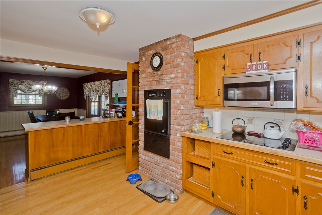 621 Black Plain Road North Smithfield, RI 02896 - Photo 8 of 30 Kitchen
