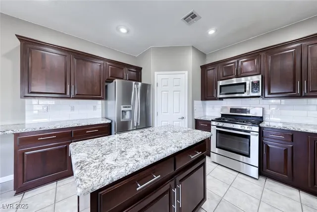 $2,595 | 3608 Julia Waldene Court, Las Vegas, NV 89129