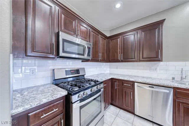 $2,595 | 3608 Julia Waldene Court, Las Vegas, NV 89129