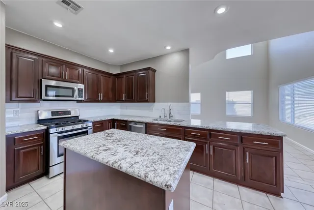 $2,595 | 3608 Julia Waldene Court, Las Vegas, NV 89129