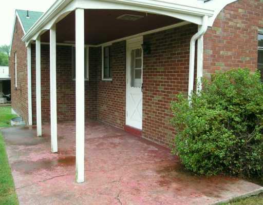 945 Rosalind Road Pittsburgh, PA 15237 - Photo 7 of 8 Patio/Deck.