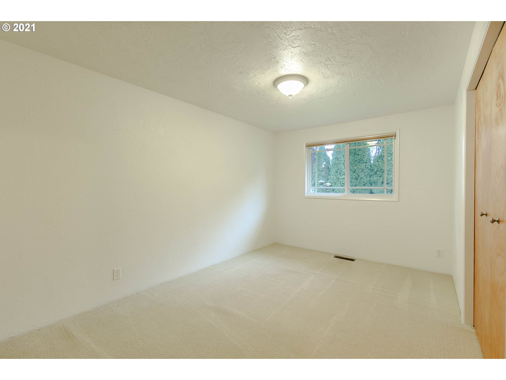 937 55th Place Springfield, OR 97478 - Photo 23 of 32