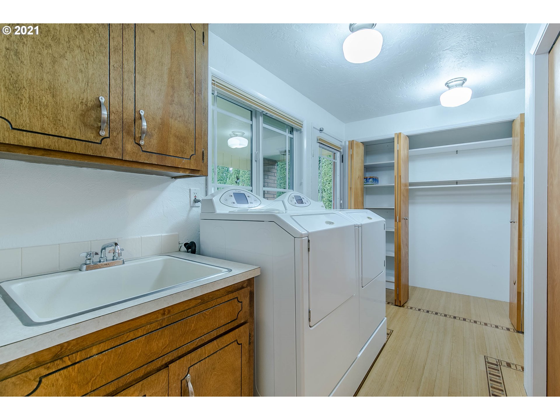 937 55th Place Springfield, OR 97478 - Photo 28 of 32