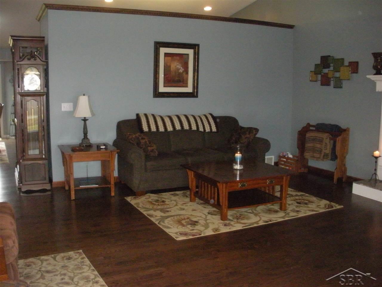 9293 Waterman Road Frankenmuth, MI 48734 - Photo 7 of 50 31316056-6.JPG