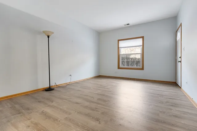 $285,000 | 1505 Commodore Court, Unit 1, Schaumburg, IL 60193