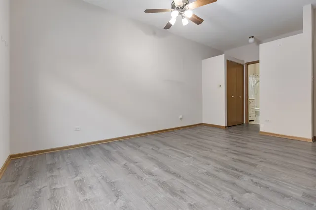 $285,000 | 1505 Commodore Court, Unit 1, Schaumburg, IL 60193