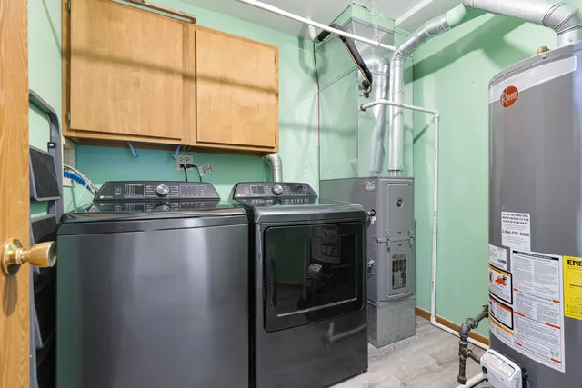 $285,000 | 1505 Commodore Court, Unit 1, Schaumburg, IL 60193