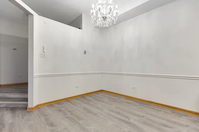 $285,000 | 1505 Commodore Court, Unit 1, Schaumburg, IL 60193