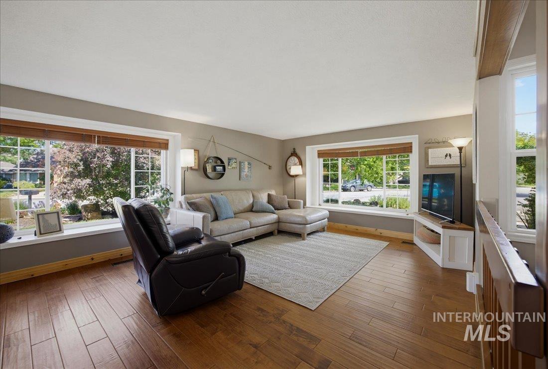 2779 South Falling Brook Way Boise, ID 83706 - Photo 5 of 49