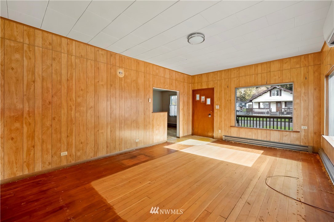 212 Myrtle Street Cosmopolis, WA 98537 - Photo 4 of 27 Gallery Image 4