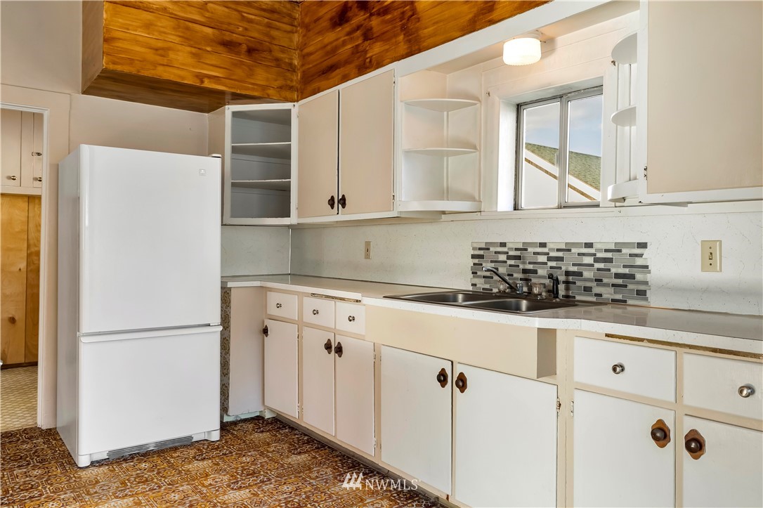 212 Myrtle Street Cosmopolis, WA 98537 - Photo 8 of 27 Gallery Image 8