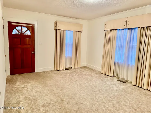 $134,600 | 405 East Simmons Avenue, Williamston, NC 27892