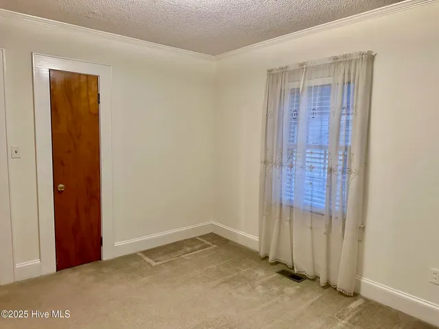 $134,600 | 405 East Simmons Avenue, Williamston, NC 27892