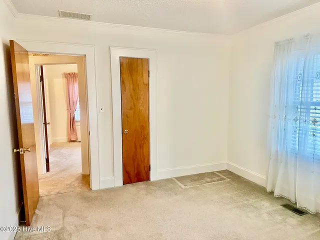 $134,600 | 405 East Simmons Avenue, Williamston, NC 27892