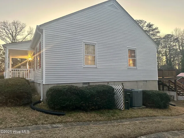 $134,600 | 405 East Simmons Avenue, Williamston, NC 27892