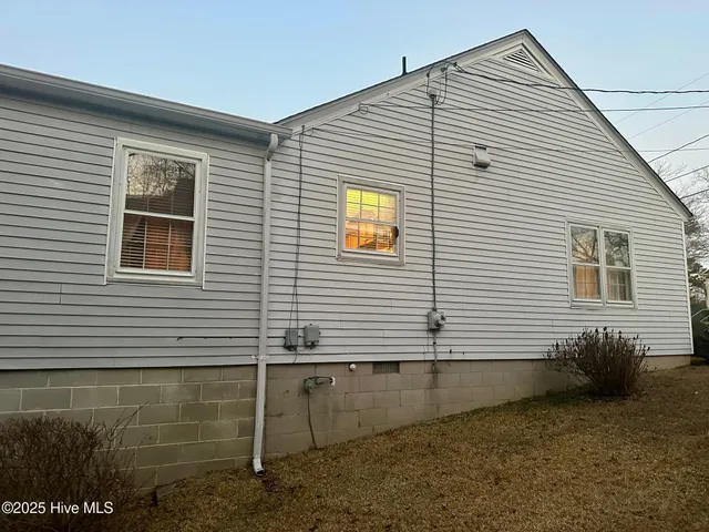 $134,600 | 405 East Simmons Avenue, Williamston, NC 27892