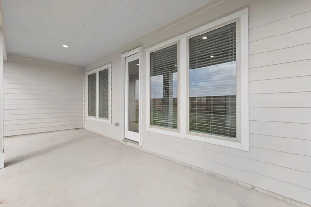 $438,980 | 620 Cross Timbers Trace, Hempstead, TX 77445