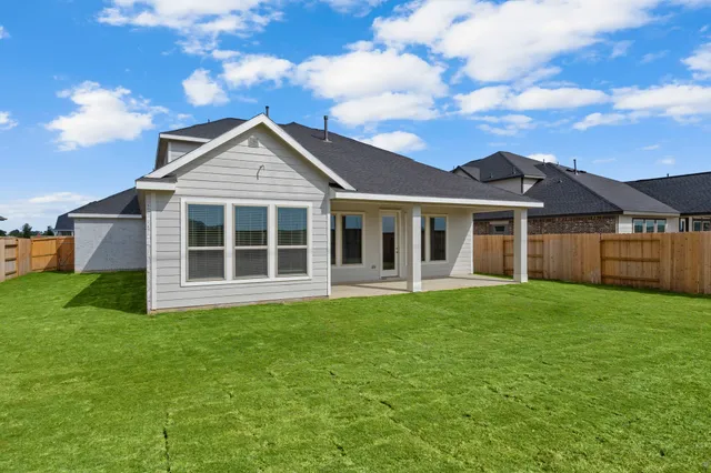 $438,980 | 620 Cross Timbers Trace, Hempstead, TX 77445