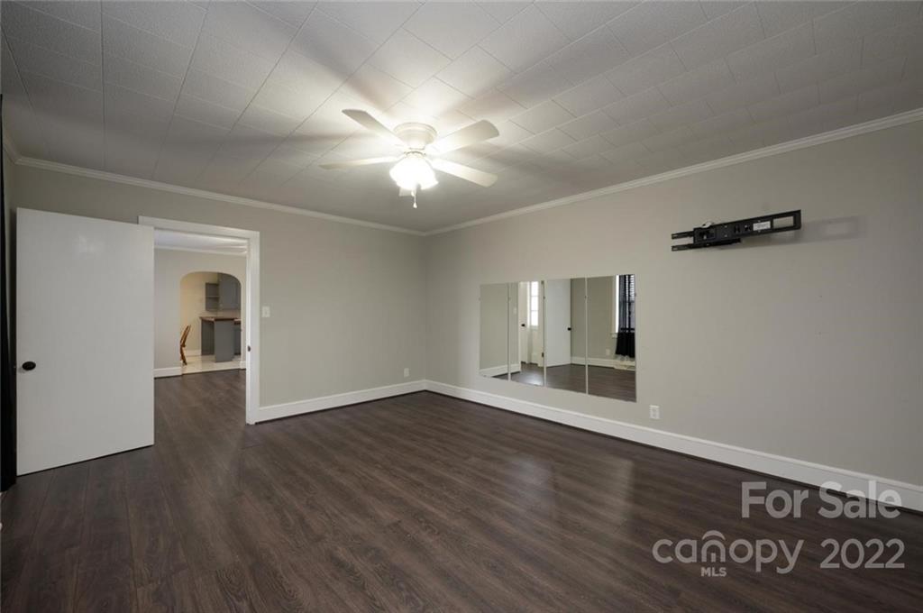 477 Black Oak Ridge Road Taylorsville, NC 28681 - Photo 5 of 19 Gallery Image 5