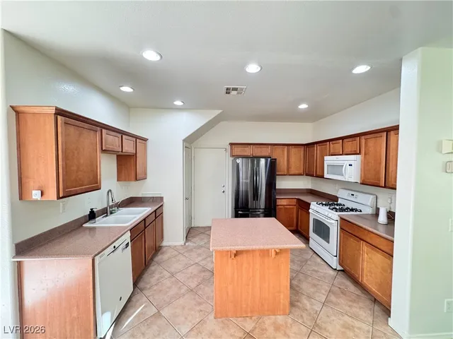 $1,895 | 8941 Marmot Ridge Court, Las Vegas, NV 89149