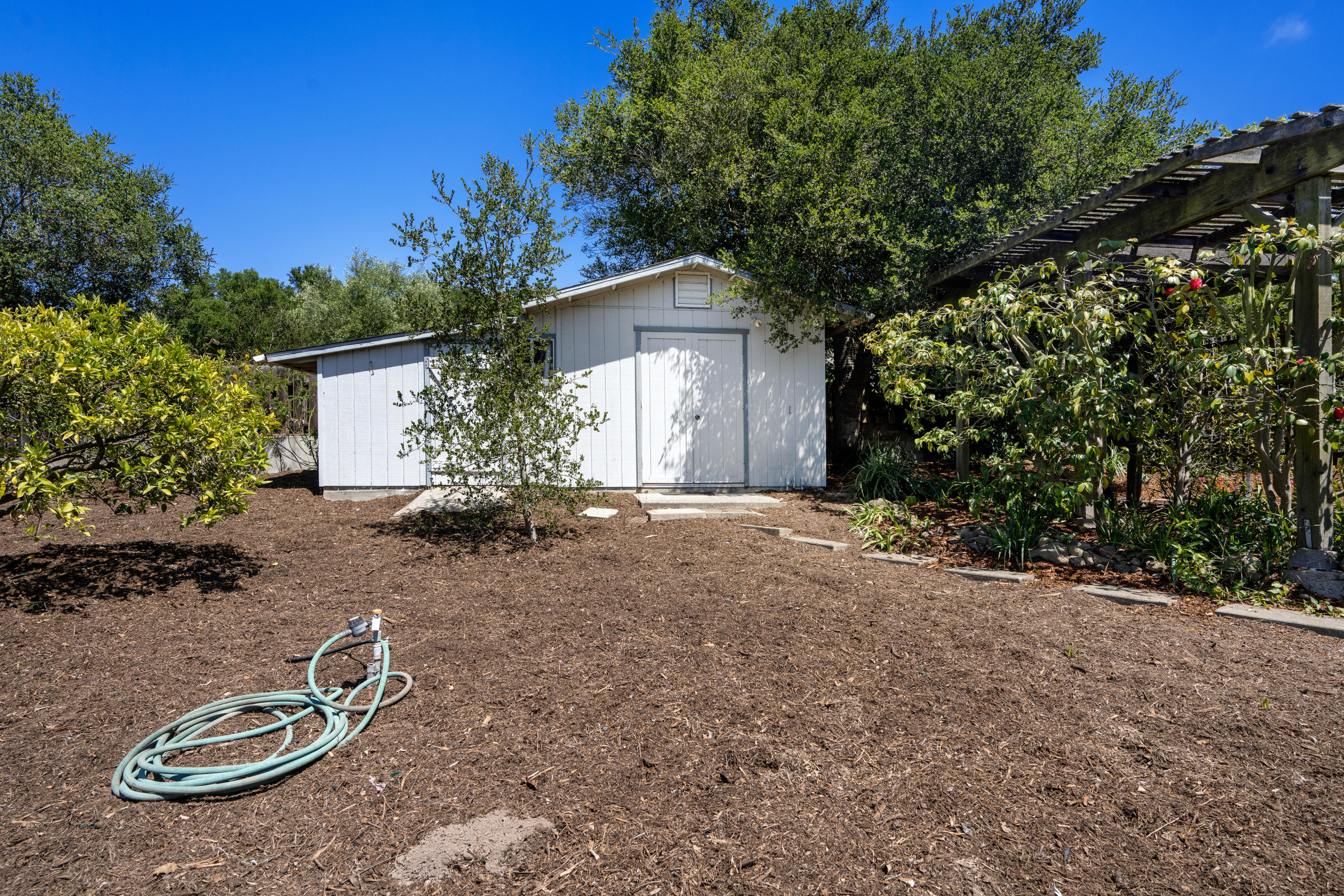 939 Mission Ridge Road Santa Barbara, CA 93103 - Photo 12 of 14 a view of outdoor space and yard