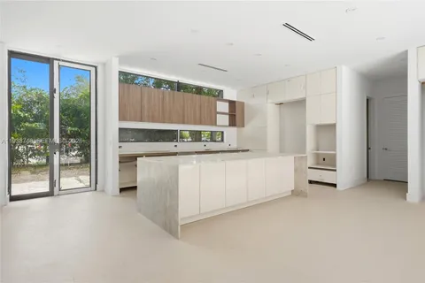 $8,950,000 | 4150 Loquat Avenue, Miami, FL 33133