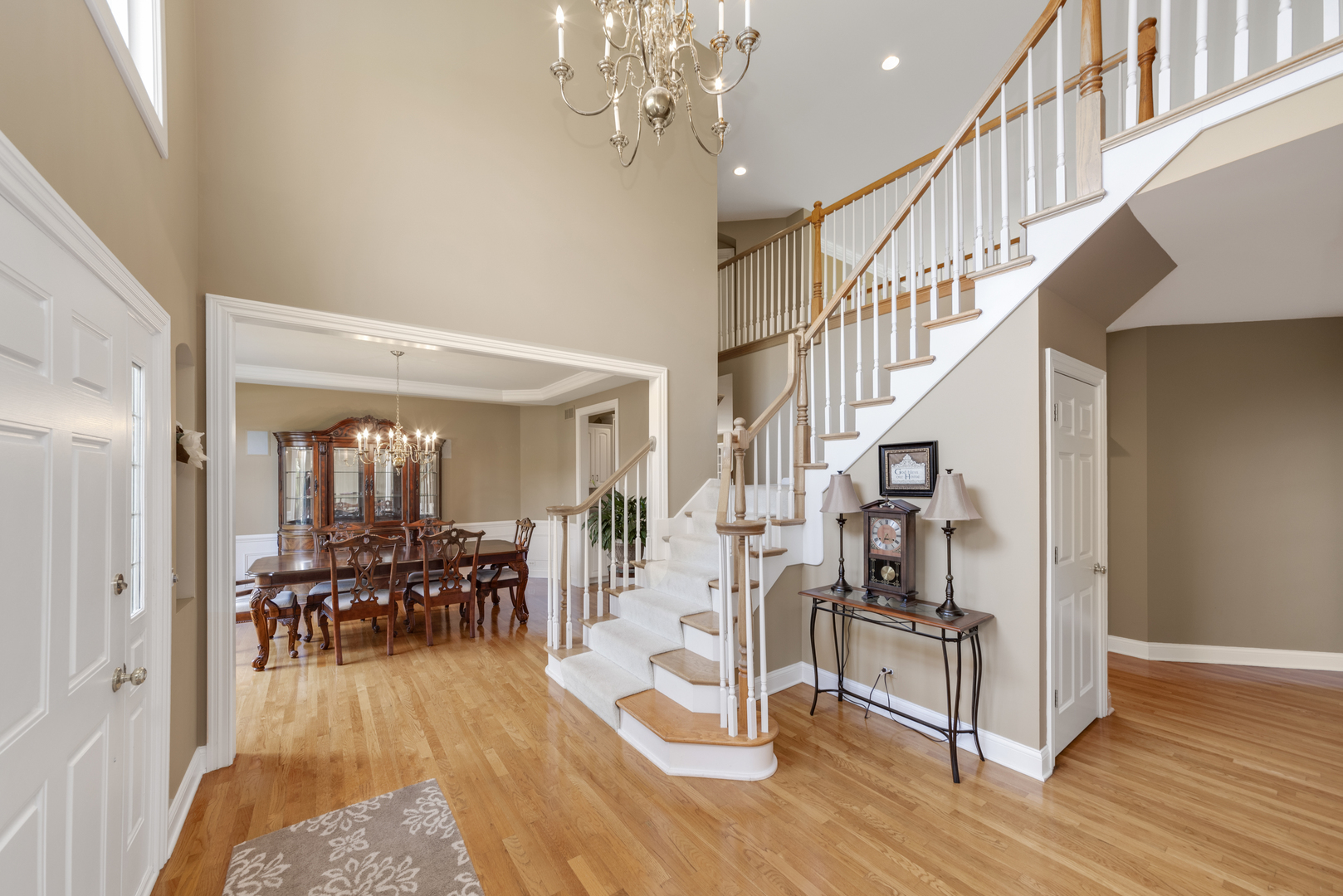 1707 Robert Lane Naperville, IL 60564 - Photo 2 of 33