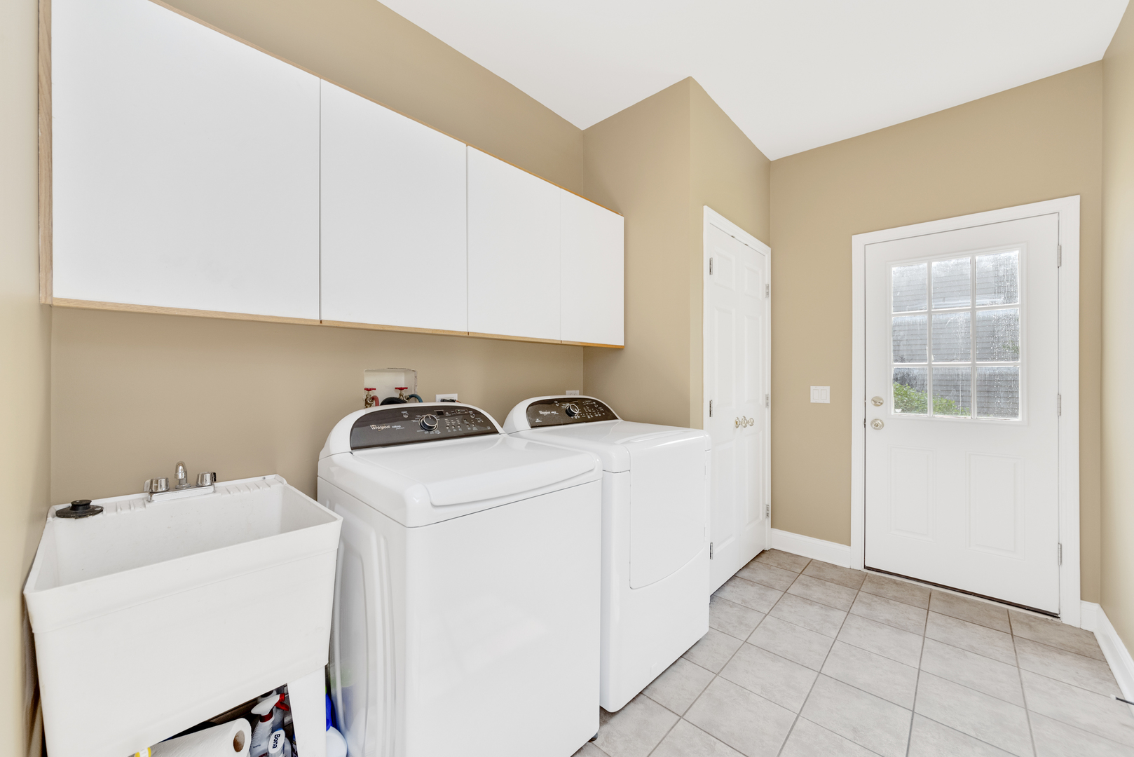 1707 Robert Lane Naperville, IL 60564 - Photo 18 of 33