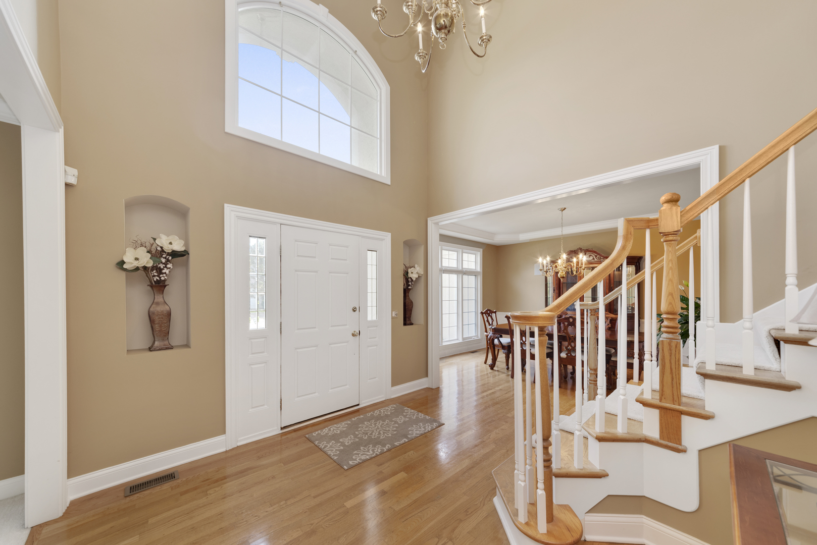 1707 Robert Lane Naperville, IL 60564 - Photo 3 of 33