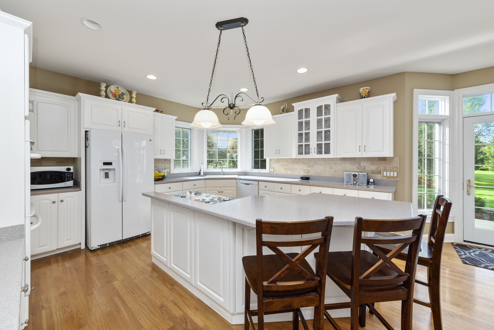 1707 Robert Lane Naperville, IL 60564 - Photo 5 of 33