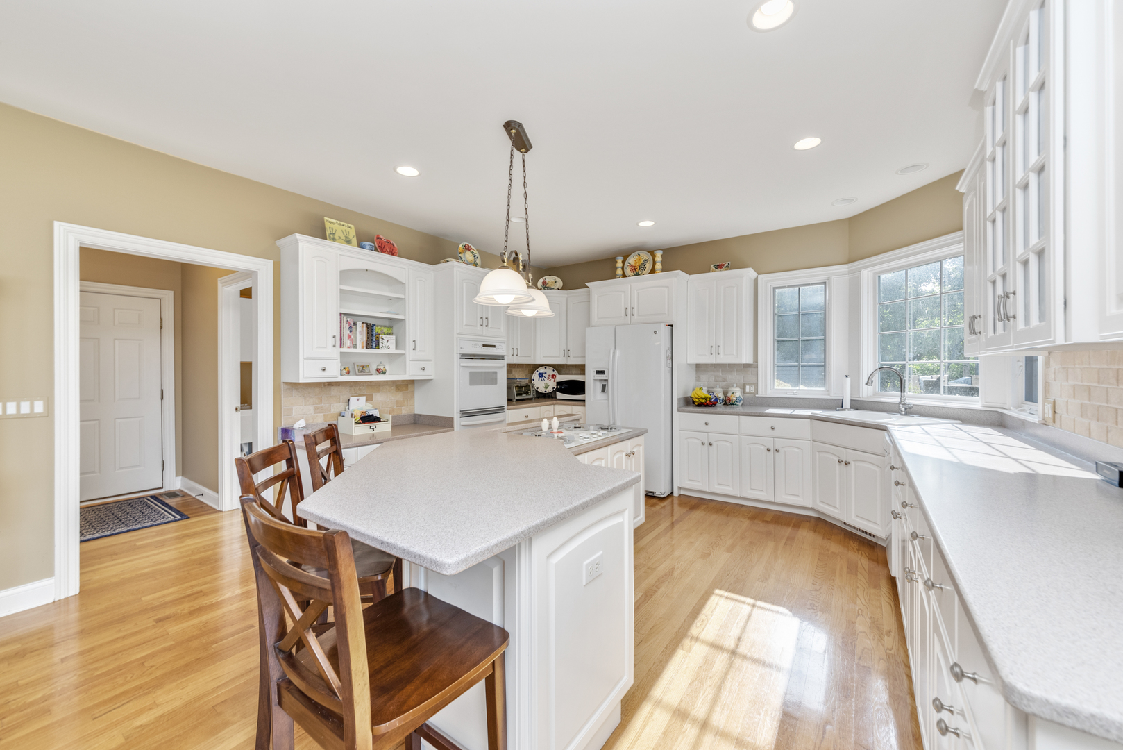 1707 Robert Lane Naperville, IL 60564 - Photo 6 of 33