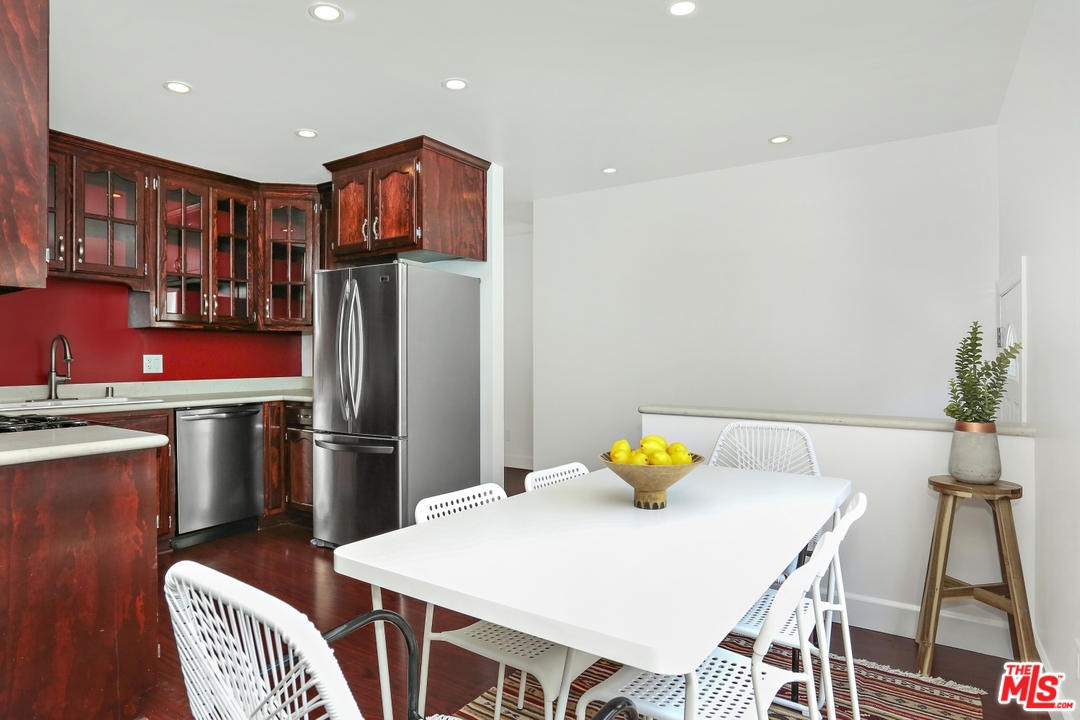 3423 Greensward Road Los Angeles, CA 90039 - Photo 12 of 35 Gallery Image 12